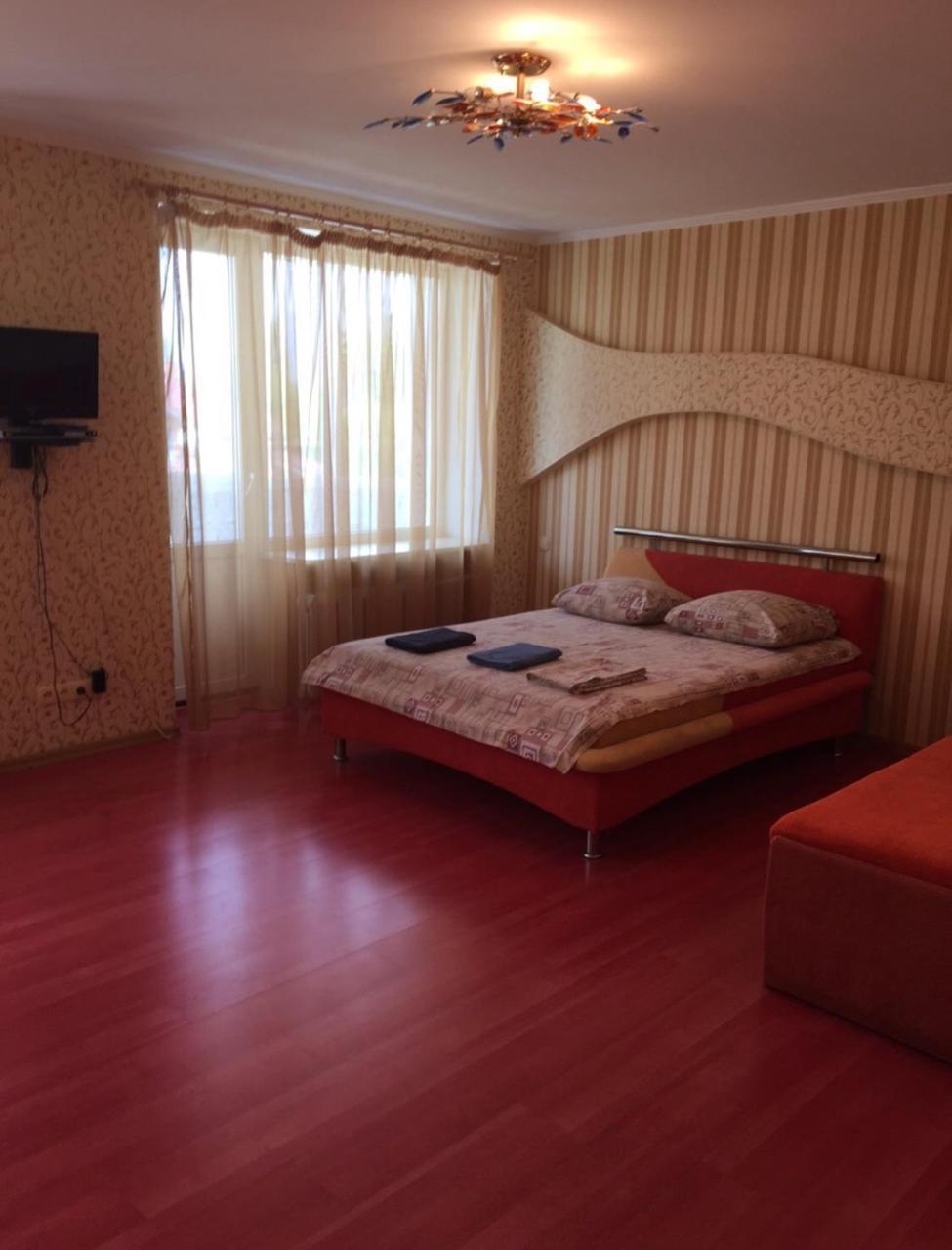 Red Apartment 2019 Very Centre Herson Dış mekan fotoğraf